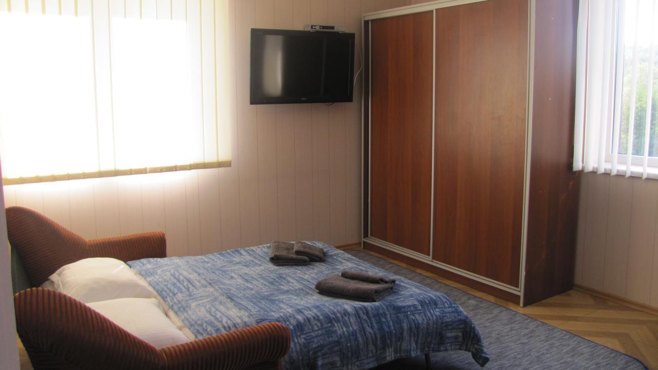 Mini Hotel Leon Lalovo Eksteriør billede