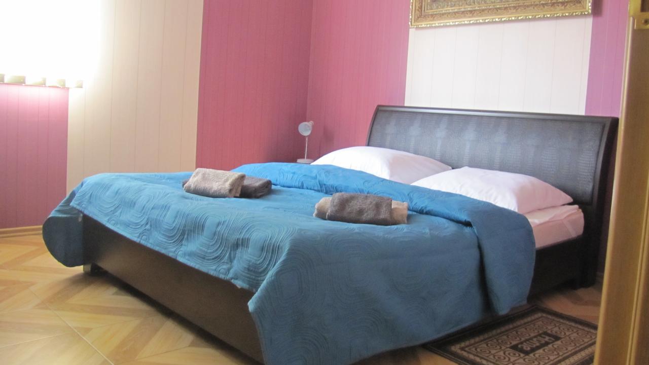 Mini Hotel Leon Lalovo Eksteriør billede
